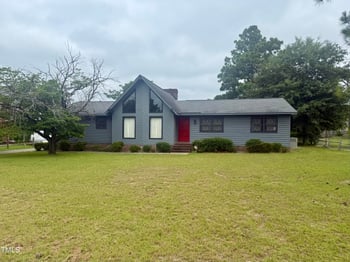 3522 Golfview Rd, Hope Mills, NC 28348