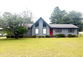 3522 Golfview Rd, Hope Mills, NC 28348