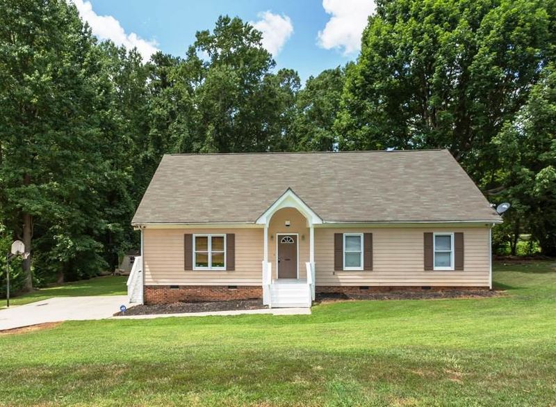 3523 Oates Dr, Raleigh, NC 27604