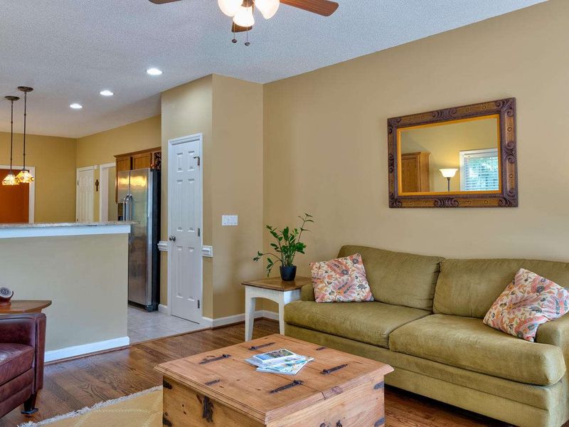 3524 Dewing Dr, Raleigh, NC 27616