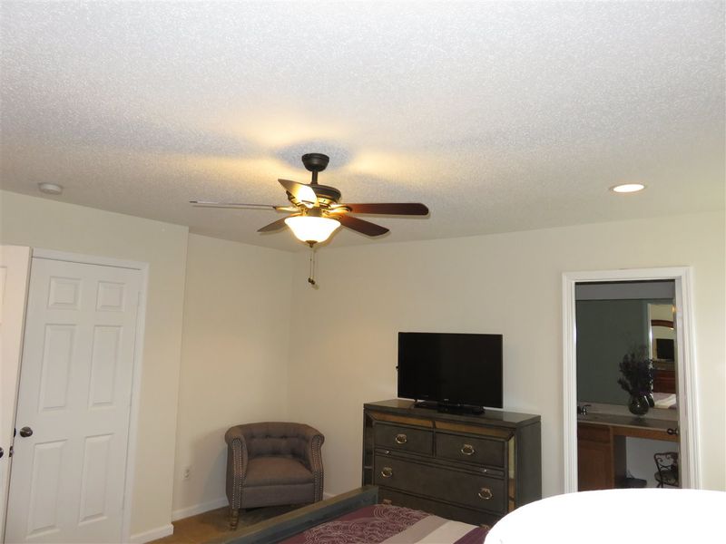 3524 Kernstown Dr, Raleigh, NC 27610