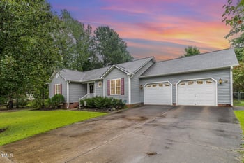 3525 Deer Trace Ln, Clayton, NC 27520
