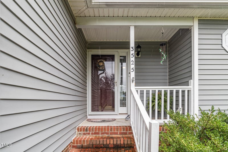 3525 Deer Trace Ln, Clayton, NC 27520