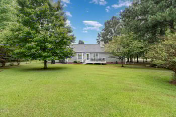 3525 Deer Trace Ln, Clayton, NC 27520