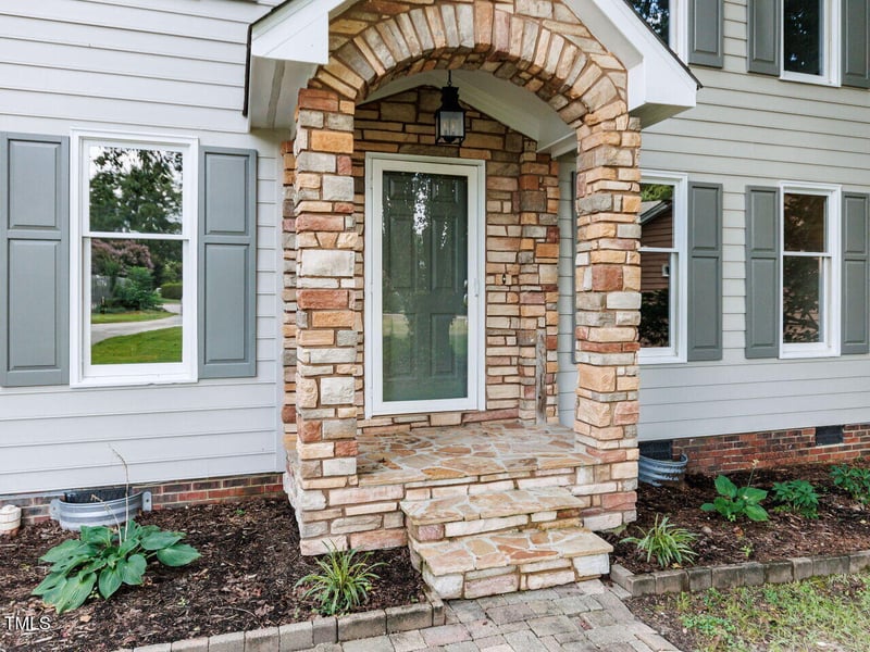 3525 Lytham Pl, Raleigh, NC 27604