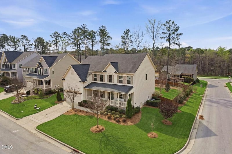 3525 Regent Pines Dr, New Hill, NC 27562