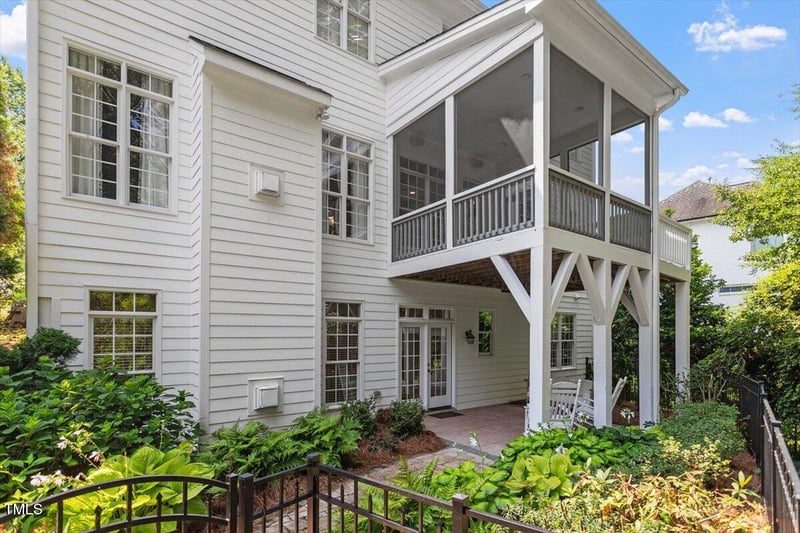 3525 Turnbridge Dr, Raleigh, NC 27609