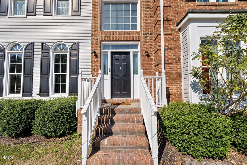 3528 Dewing Dr, Raleigh, NC 27616