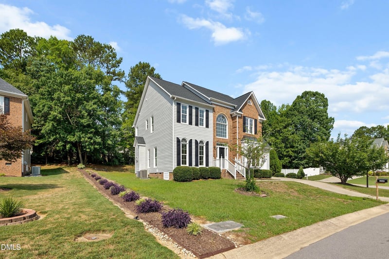 3528 Dewing Dr, Raleigh, NC 27616