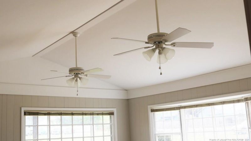 3528 Old Plank Rd, Hope Mills, NC 28348