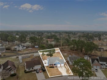 3529 Chaucer Dr, Hope Mills, NC 28348