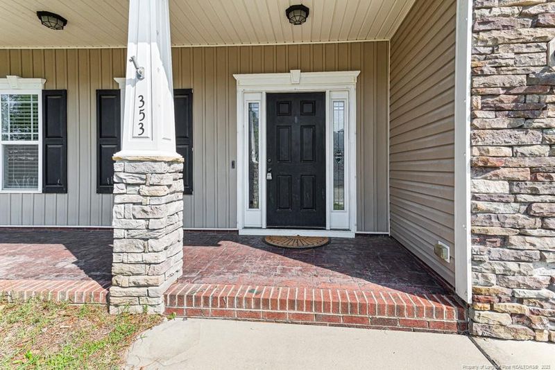 353 Advance Dr, Lillington, NC 27546