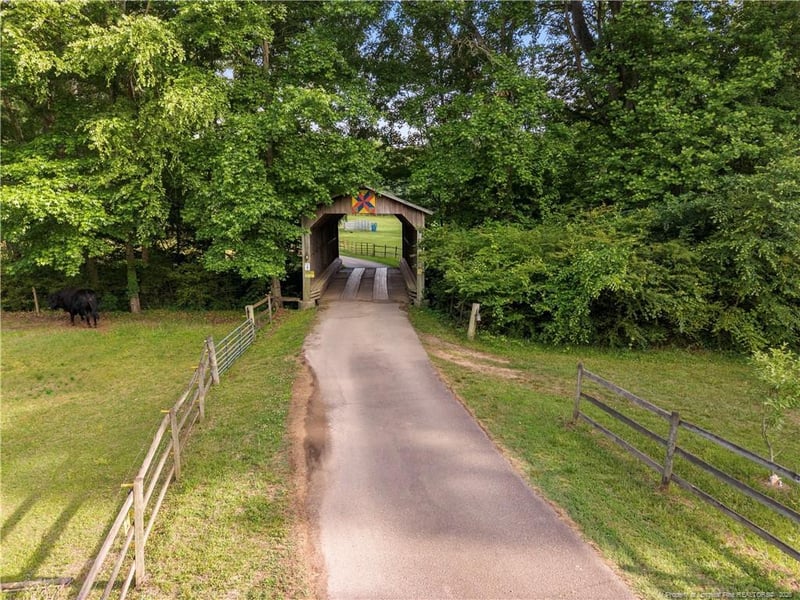 353 Covered Bridge Ln, Sanford, NC 27330