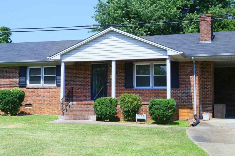 353 Lakeview Ave, Burlington, NC 27215