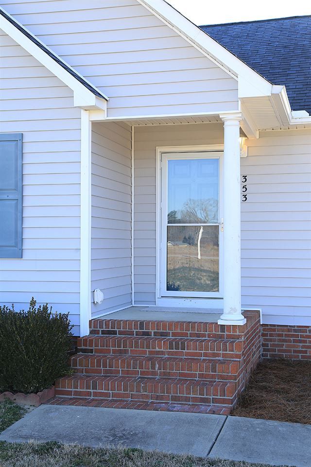 353 Reeder Branch Dr, Clayton, NC 27520