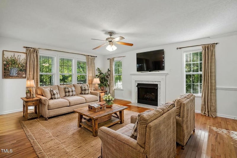 353 Spearhead Pl, Clayton, NC 27520