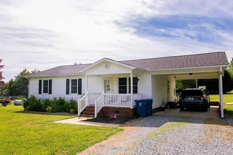 3530 Burch Bridge Rd, Burlington, NC 27217