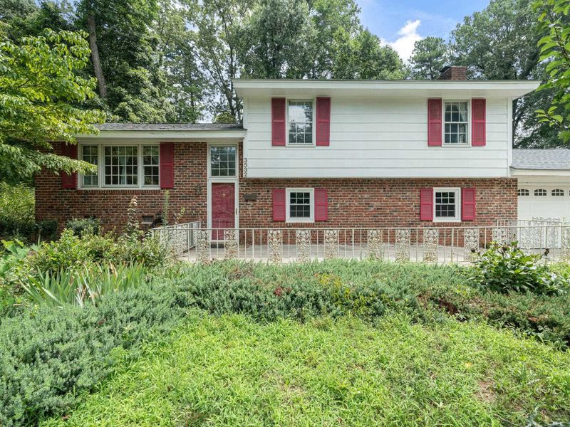 3532 Allendale Dr, Raleigh, NC 27604
