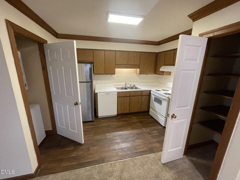 3535 Ivy Commons Dr #302, Raleigh, NC 27606