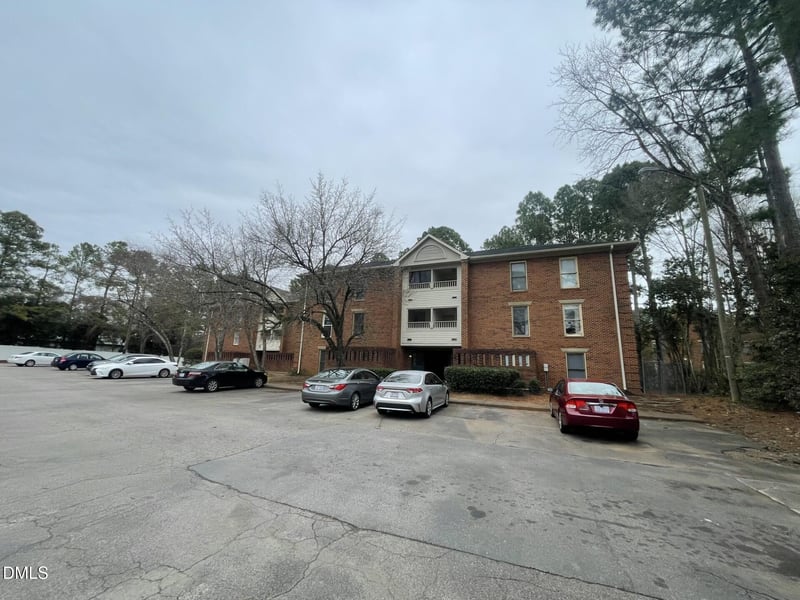 3535 Ivy Commons Dr #302, Raleigh, NC 27606