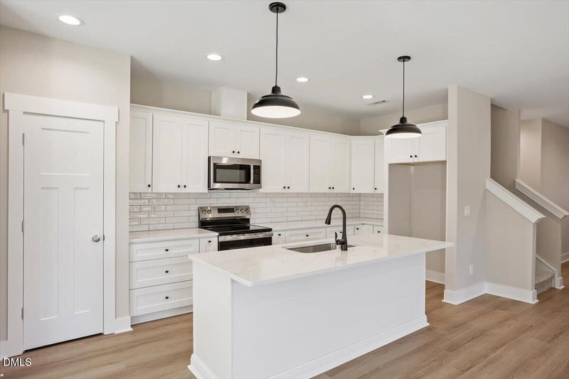 354 National Dr, Clayton, NC 27527