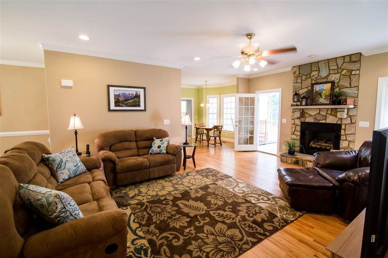 354 Tarboro Rd, Youngsville, NC 27596
