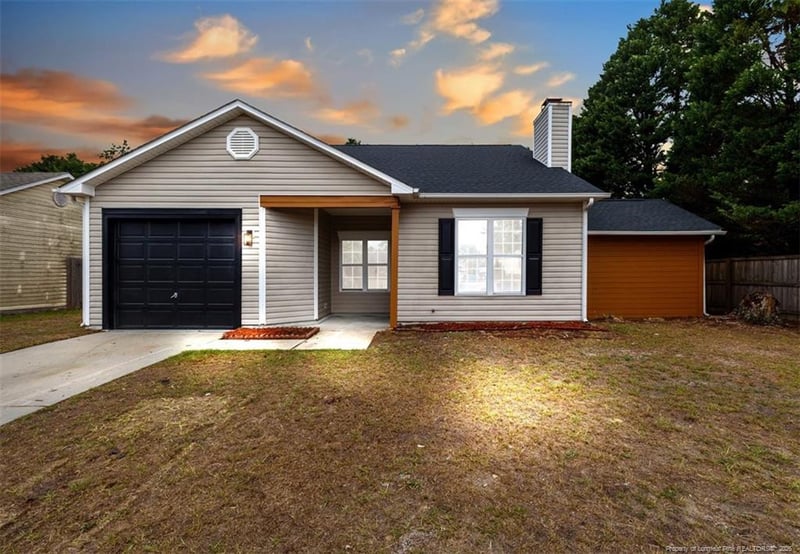 3542 Winesap Rd, Hope Mills, NC 28348