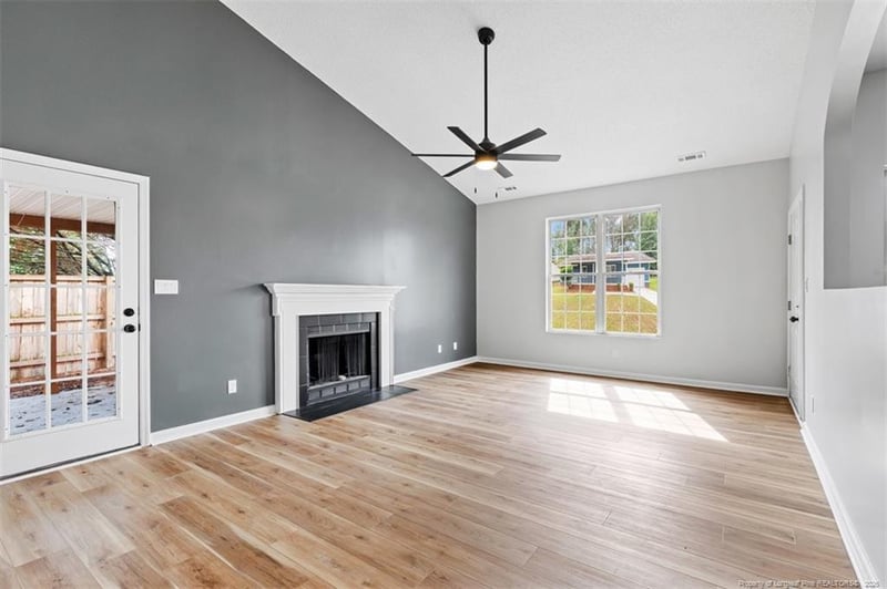 3542 Winesap Rd, Hope Mills, NC 28348