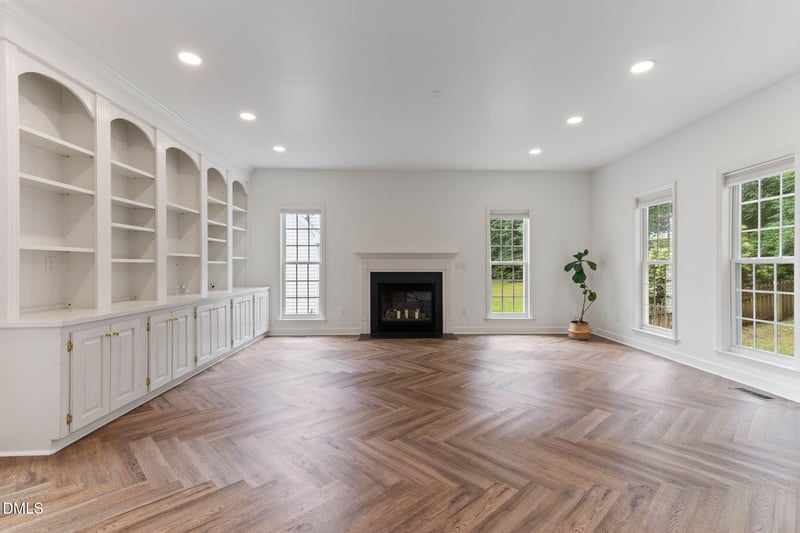 3544 Dewing Dr, Raleigh, NC 27616