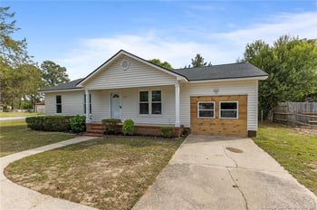 3546 Ireland Dr, Hope Mills, NC 28348