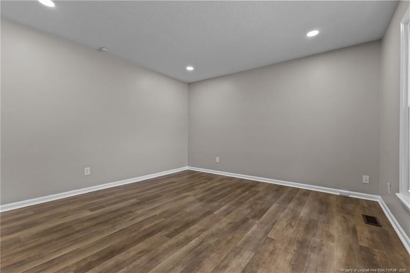 3546 Ireland Dr, Hope Mills, NC 28348
