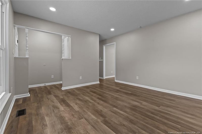 3546 Ireland Dr, Hope Mills, NC 28348