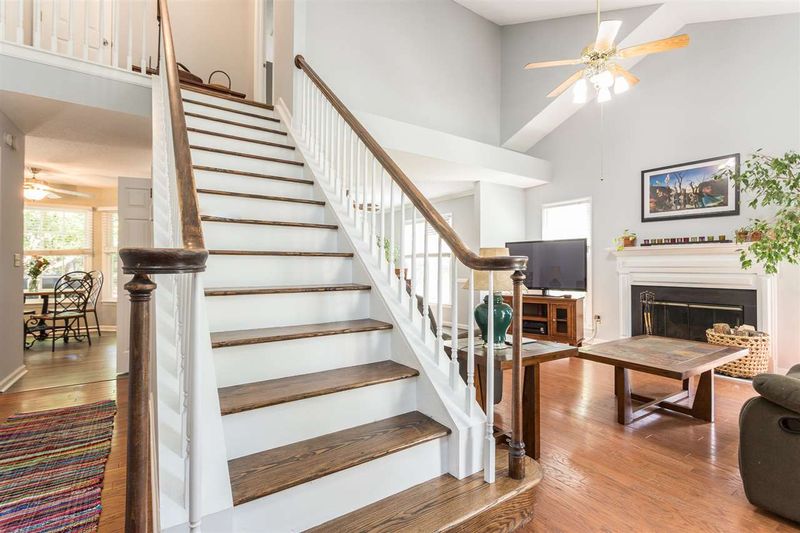 3549 Dechart Ln, Raleigh, NC 27616