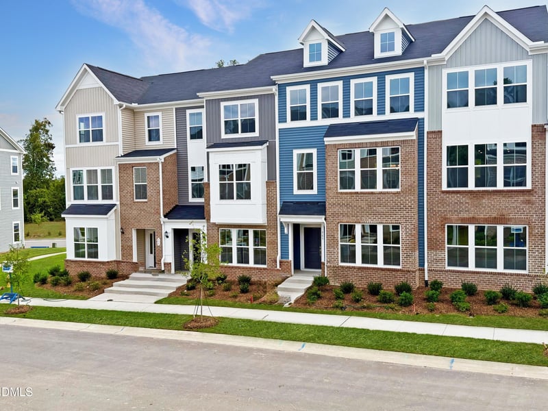 355 Chesapeake Commons St #112, Garner, NC 27529