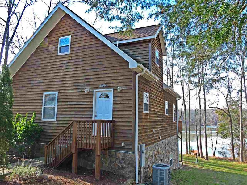 355 Holly Berry Ln, Roxboro, NC 27574