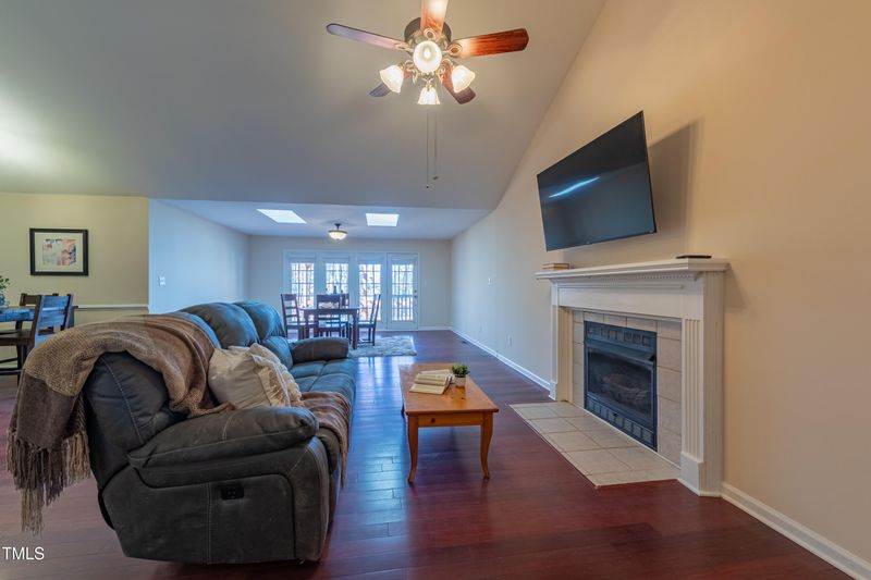 355 Riverstone Dr, Clayton, NC 27527