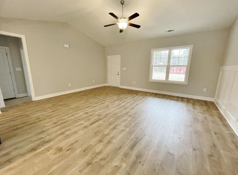 355 Saddlewood Ln, Zebulon, NC 27597