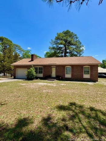 3551 Pioneer Dr, Hope Mills, NC 28348