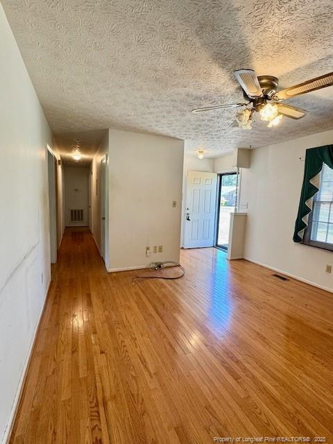 3551 Pioneer Dr, Hope Mills, NC 28348