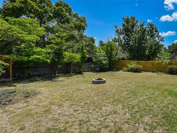 3551 Sturbridge Dr, Hope Mills, NC 28348