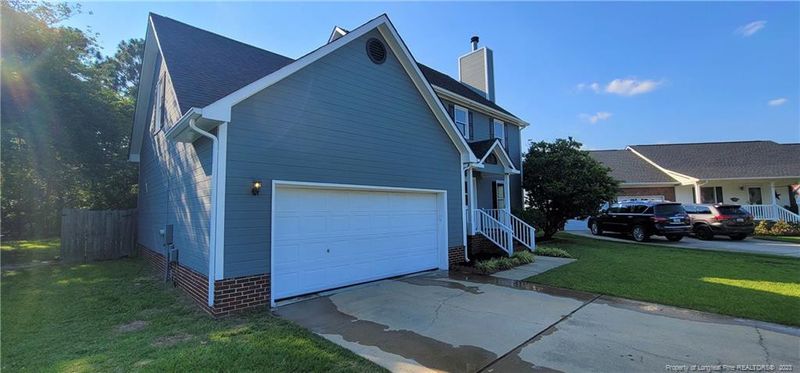 3552 Chaucer Dr, Hope Mills, NC 28348