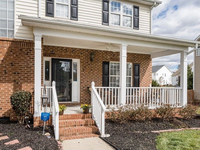 3553 Dewing Dr, Raleigh, NC 27616
