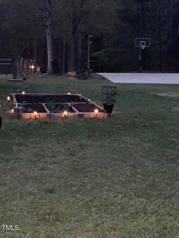 3553 Northway Dr, Zebulon, NC 27597