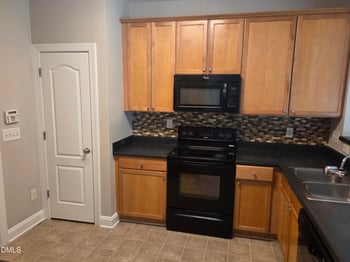 3553 Sunbright Ln, Raleigh, NC 27610