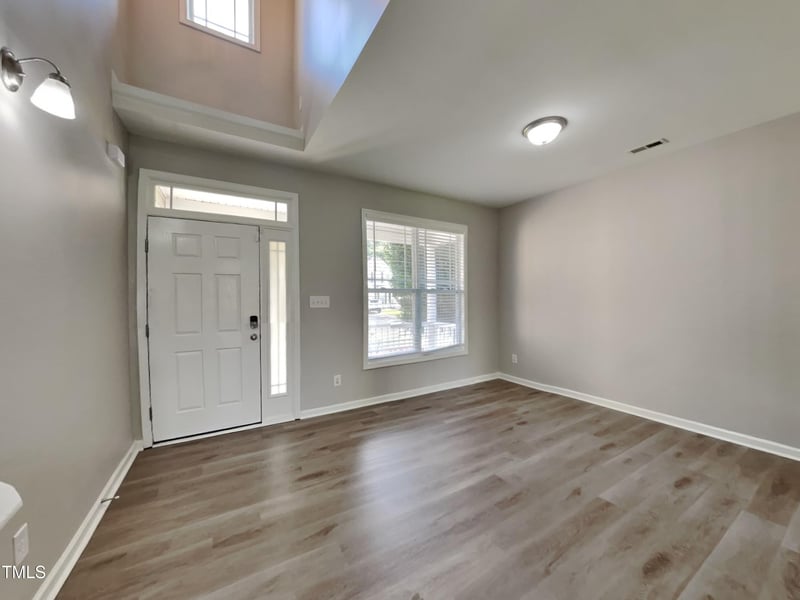 3554 Sunbright Ln, Raleigh, NC 27610