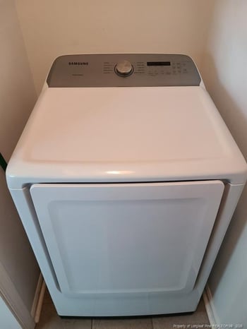 3555 Sturbridge Dr, Hope Mills, NC 28348