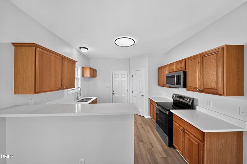 3558 Sunbright Ln, Raleigh, NC 27610