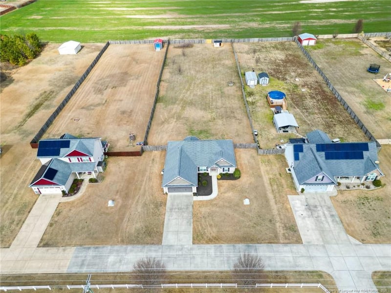 3559 Thrower Rd, Hope Mills, NC 28348