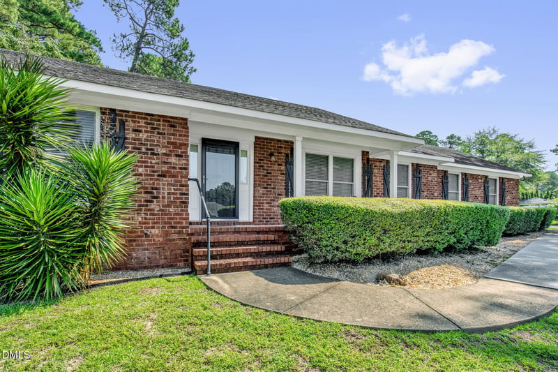 356 Conifer Dr, Fayetteville, NC 28314