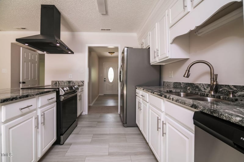 3560 Barron Way, Fayetteville, NC 28311